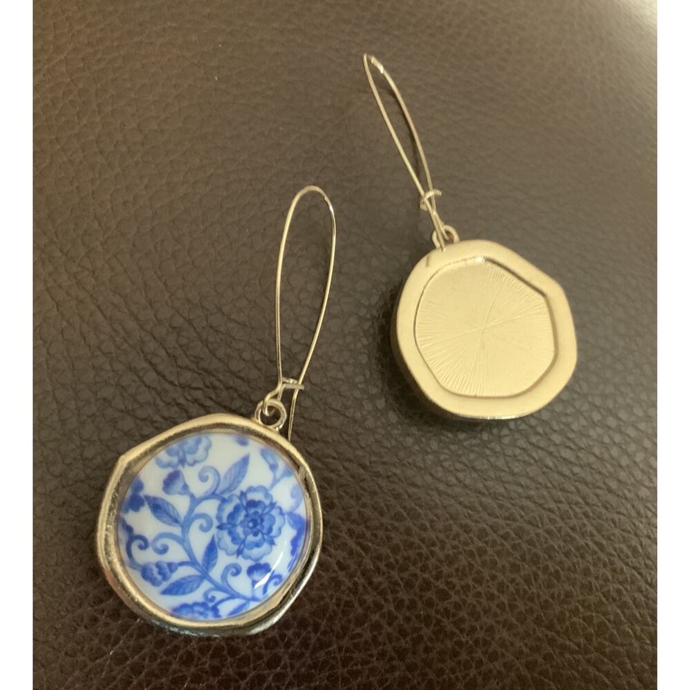 Anthropologie Flower Earrings Tile White Ceramic Blue Gold Hoop Boho Portugal - Picture 6 of 9